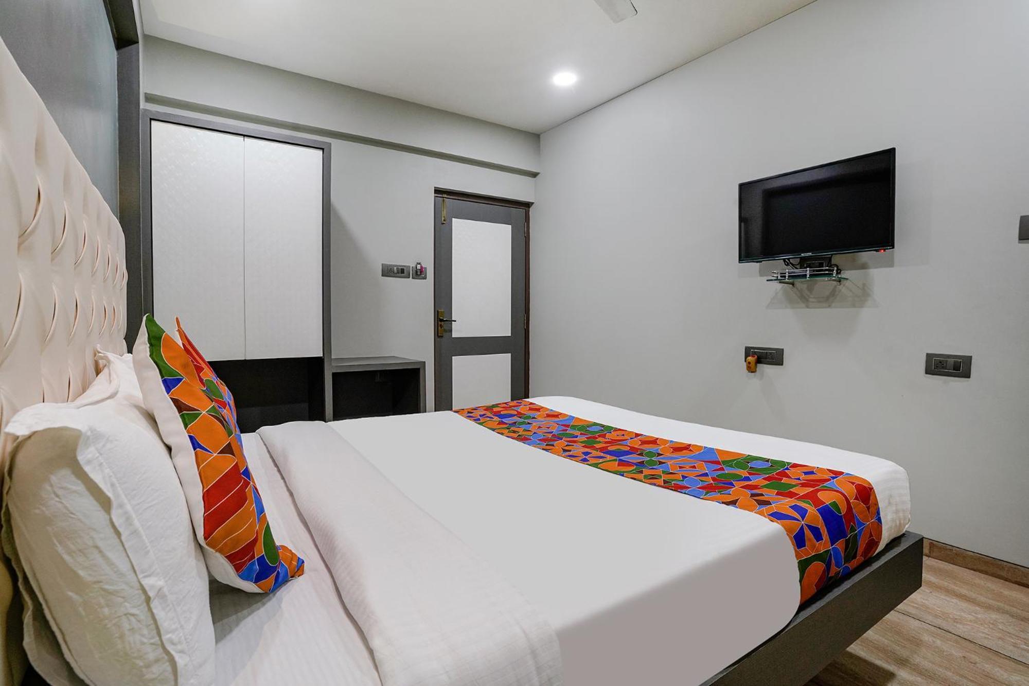 Fabhotel Grand Inn I - Ttc Industrial Area, Dighe Nova Bombaim Exterior foto